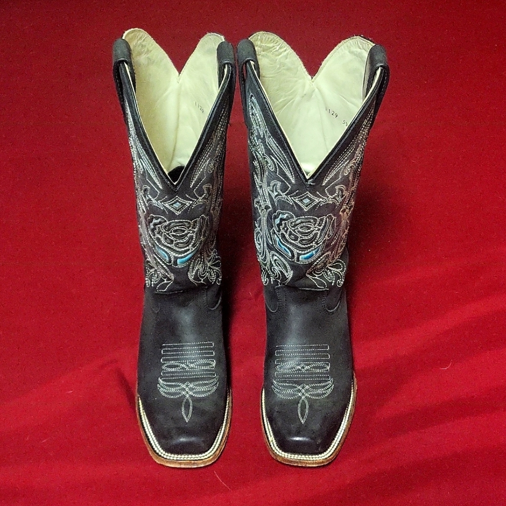 Black Leather Cowgirl Boots